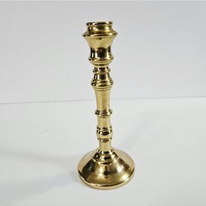 Vintage Virginia Metalcrafters Yorktown Heady Brass Taper Candlestick Holder